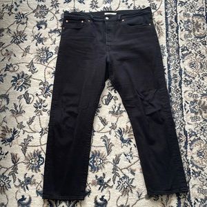 Levi’s Wedgie Straight Black jeans, size 33
